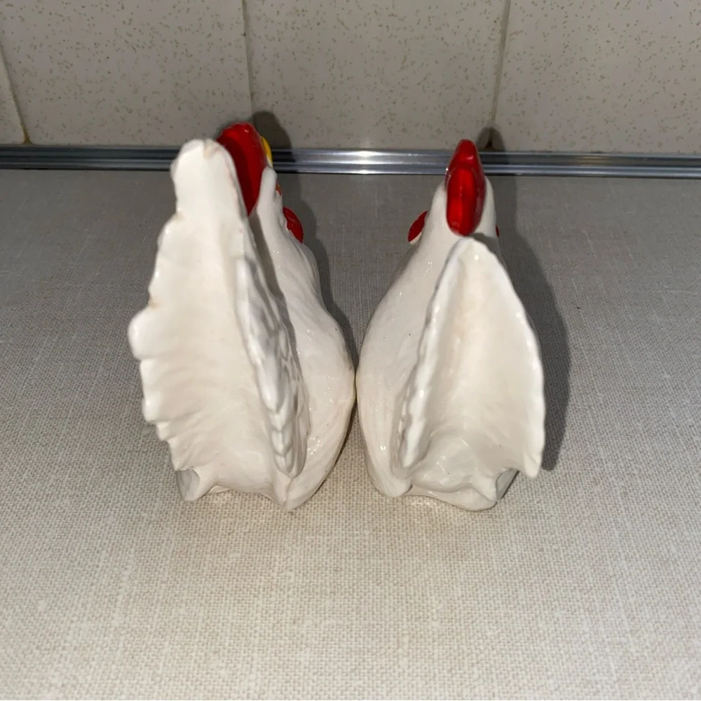 Vintage Japan Rooster Hen Chicken Salt And Pepper Shakers‎ Set